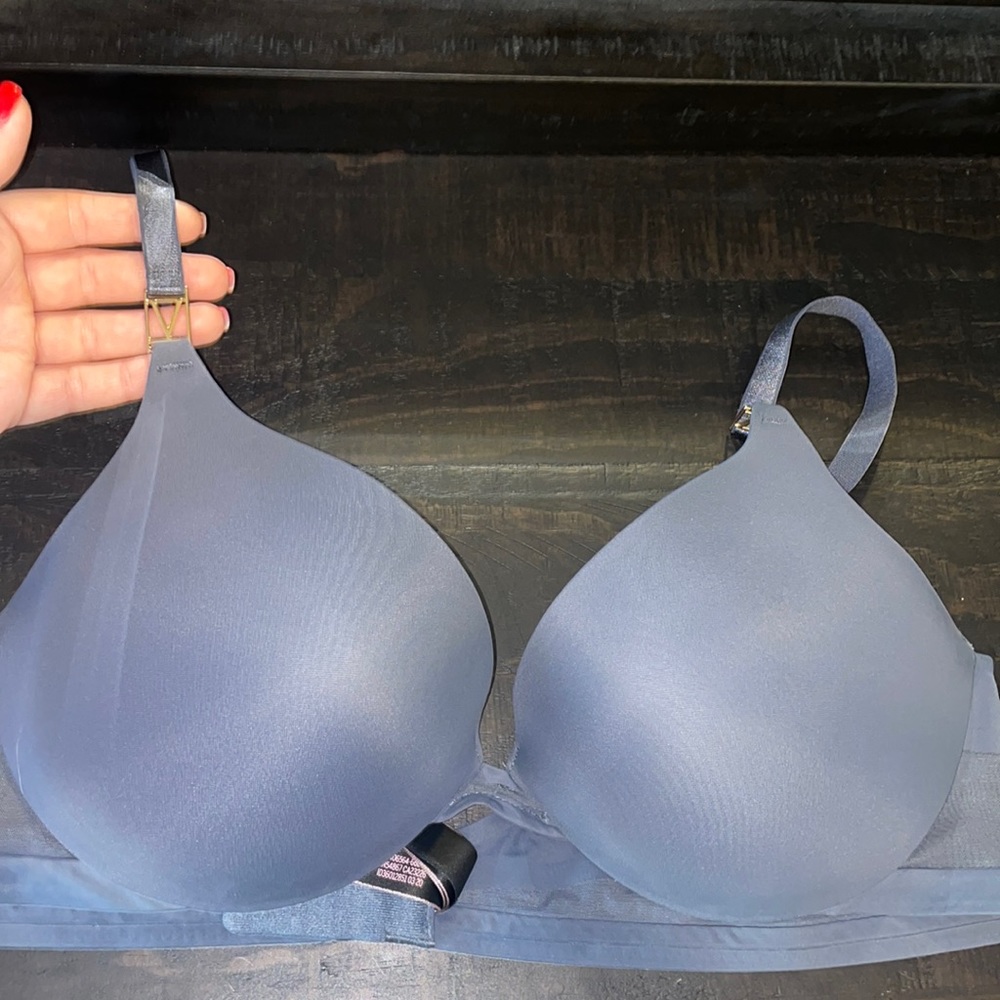 Victoria’s Secret uplift plunge gray bra